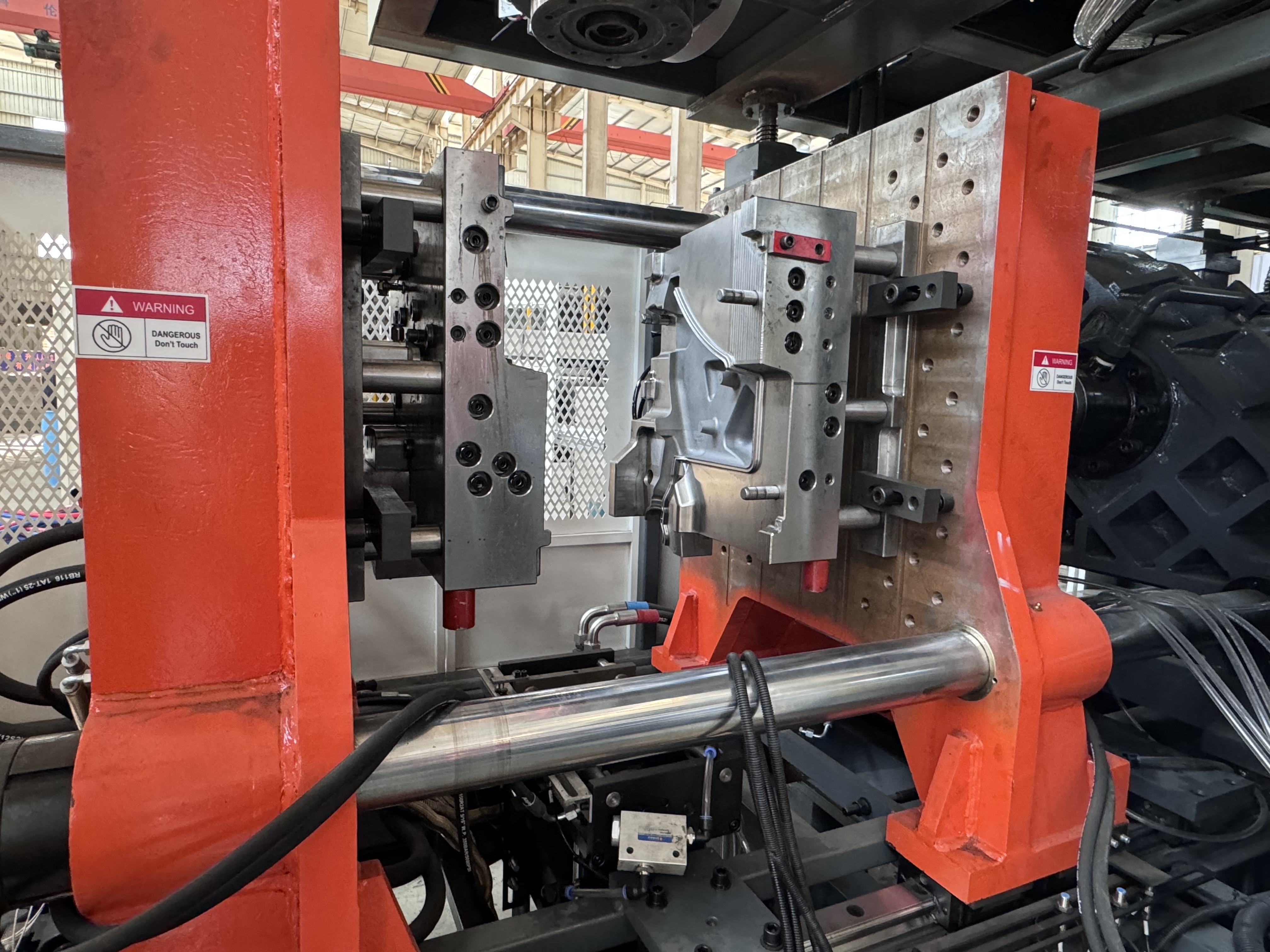 Пресс-форма для выдувного формования пластиковых бутылок и банок, полая пластиковая пресс-форма для выдувного формования